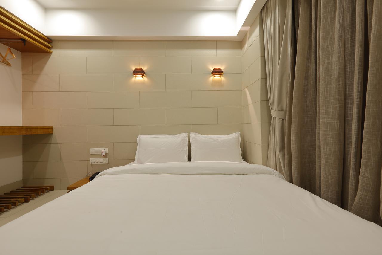 Hotel 440, A Serene Stay Ahmedabad Ngoại thất bức ảnh