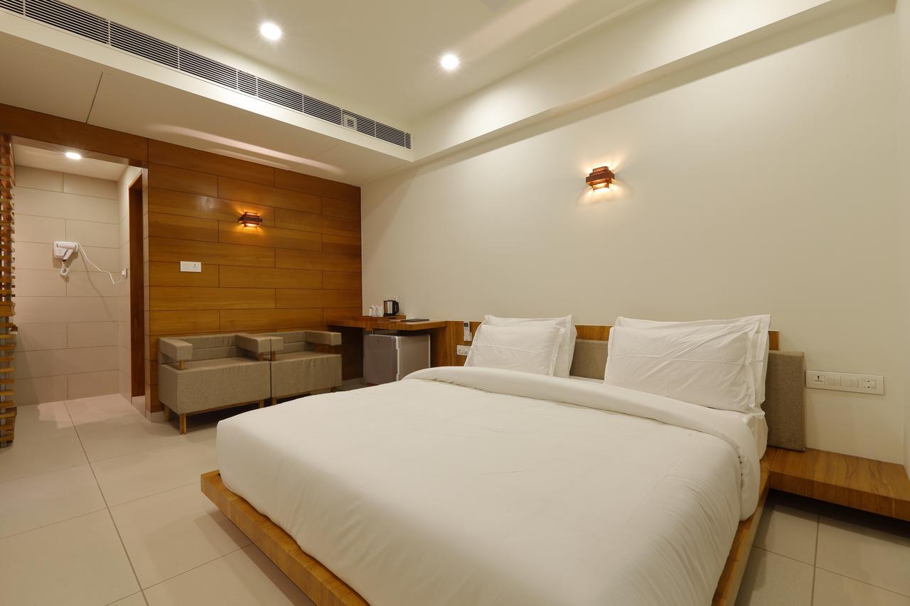 Hotel 440, A Serene Stay Ahmedabad Ngoại thất bức ảnh