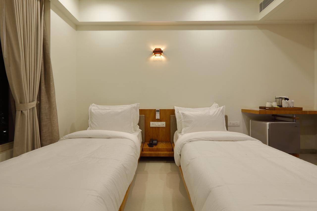 Hotel 440, A Serene Stay Ahmedabad Ngoại thất bức ảnh