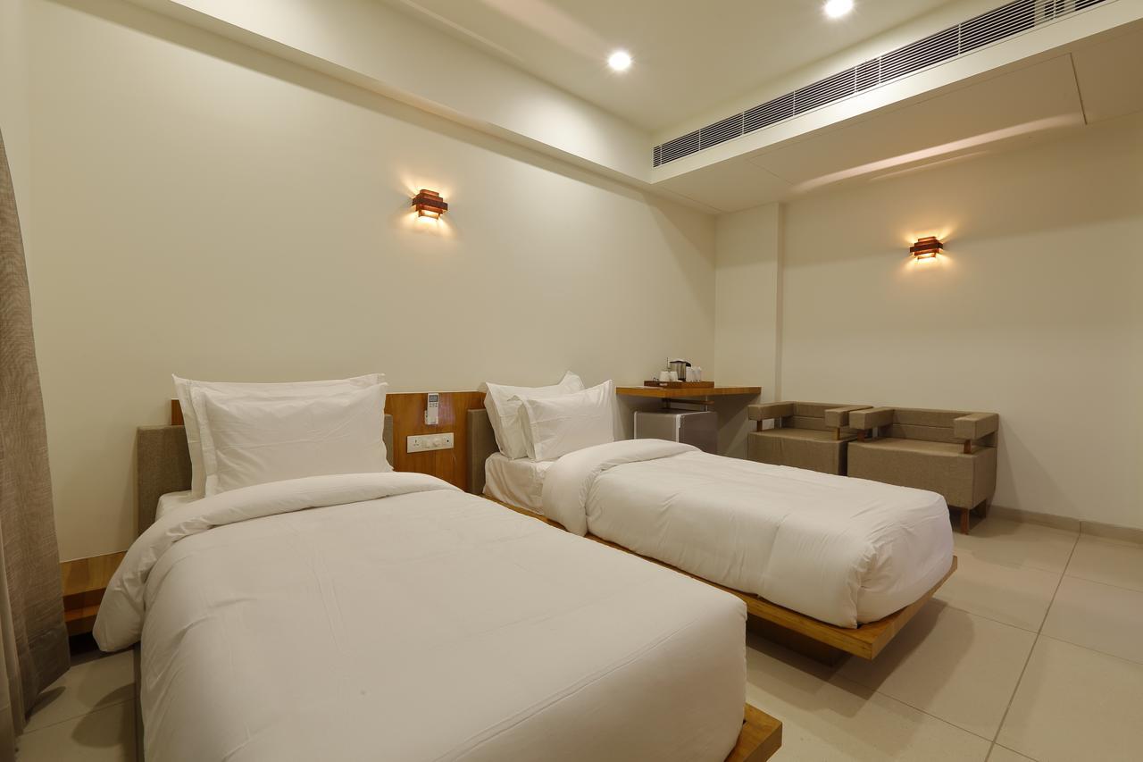 Hotel 440, A Serene Stay Ahmedabad Ngoại thất bức ảnh