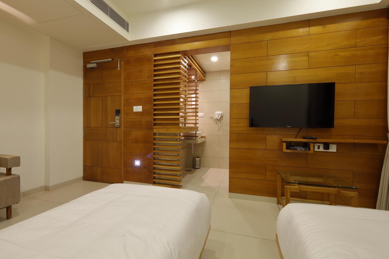 Hotel 440, A Serene Stay Ahmedabad Ngoại thất bức ảnh