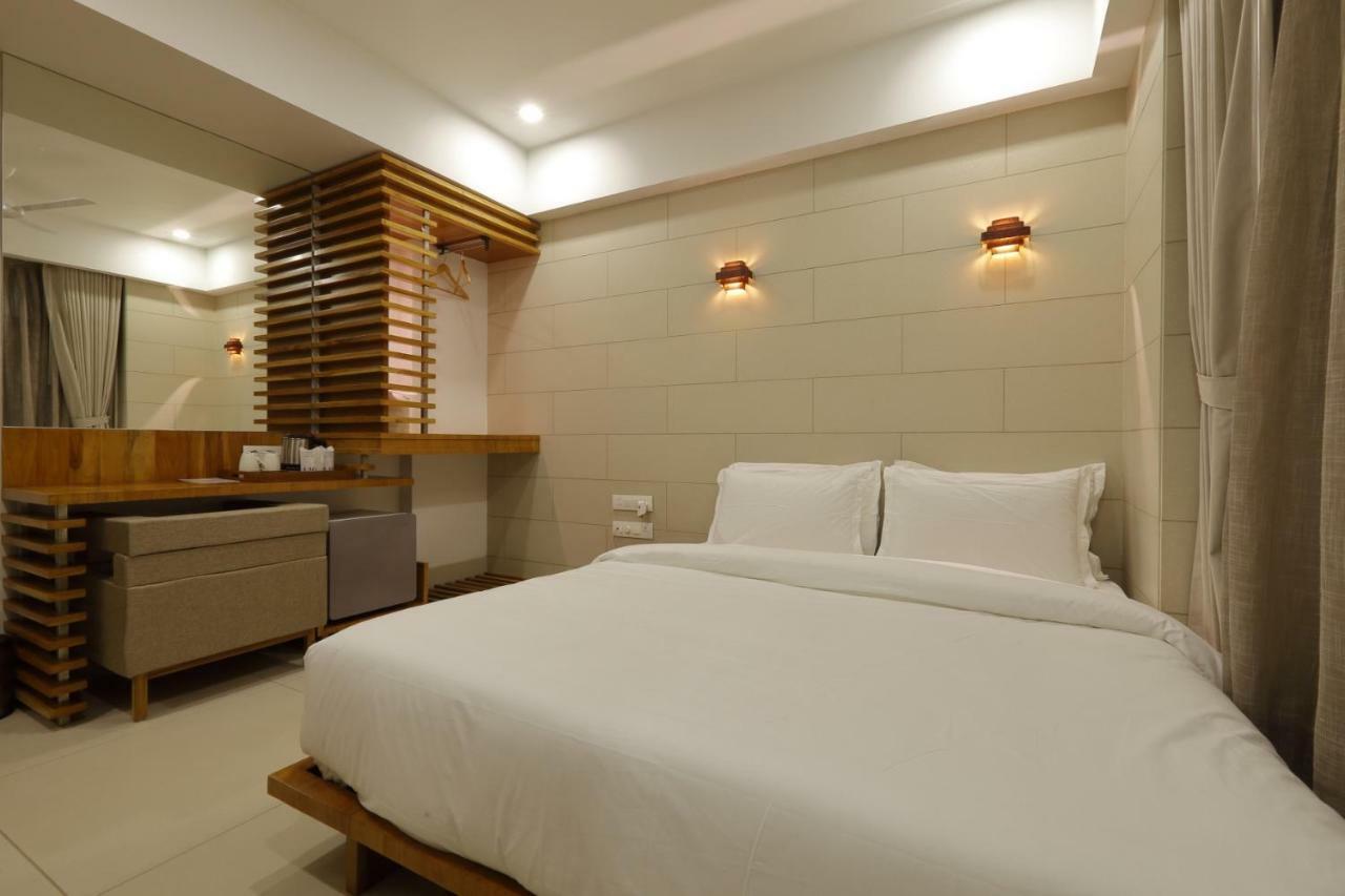 Hotel 440, A Serene Stay Ahmedabad Ngoại thất bức ảnh